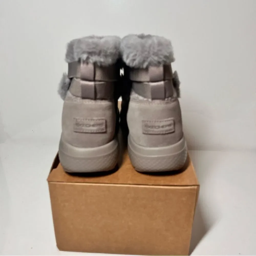 Skechers On-the-GO City Winter Gleam Water Repellent Suede Ankle Boots